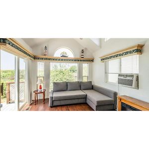 One-Bedroom Cottage